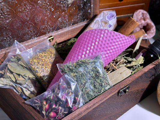 Enzo's Magic Apothecary Love Charm Kit